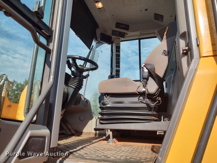 image for item JR9441 2019 Volvo L60H  wheel loader