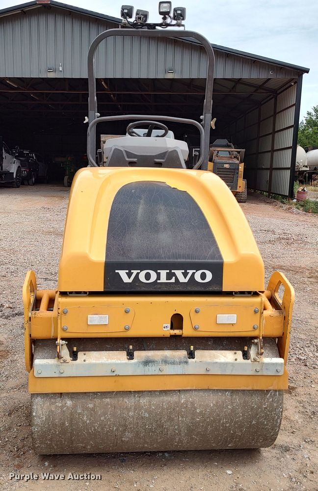 image for item JR9443 2019 Volvo DD25B  double drum vibratory roller