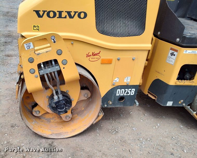 image for item JR9443 2019 Volvo DD25B  double drum vibratory roller