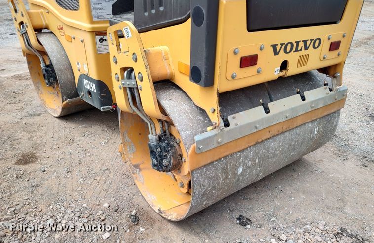 image for item JR9443 2019 Volvo DD25B  double drum vibratory roller