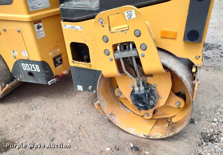 image for item JR9443 2019 Volvo DD25B  double drum vibratory roller