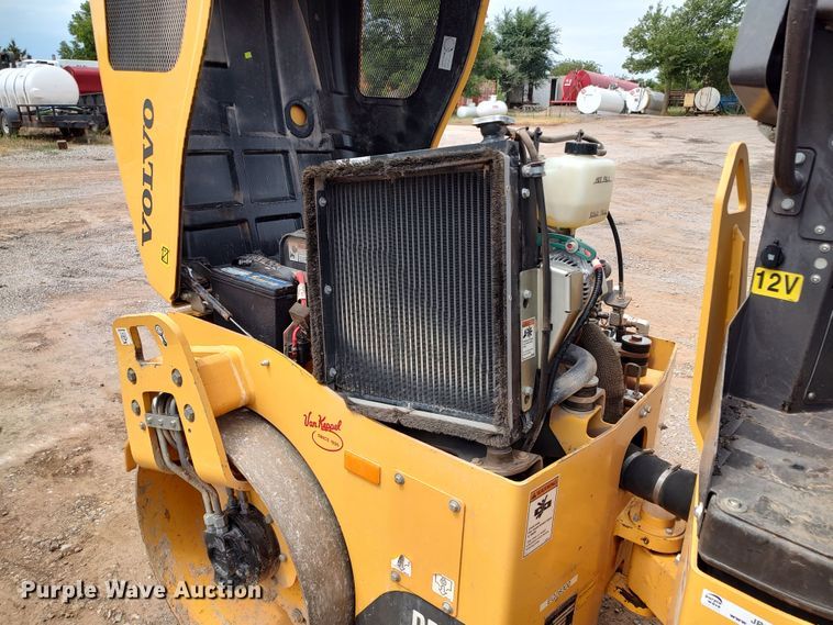 image for item JR9443 2019 Volvo DD25B  double drum vibratory roller