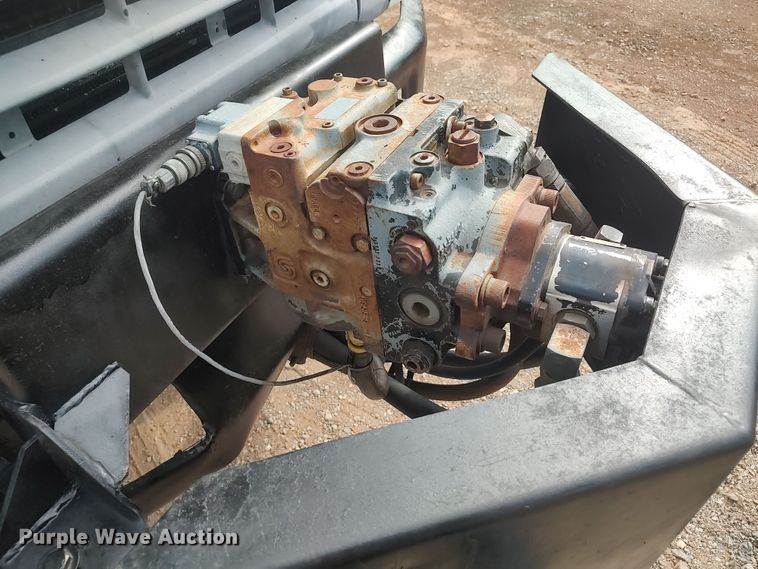 image for item JR9448 1998 Ford F800  oil distributor truck