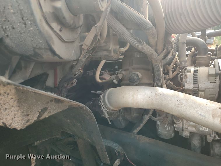 image for item JR9448 1998 Ford F800  oil distributor truck