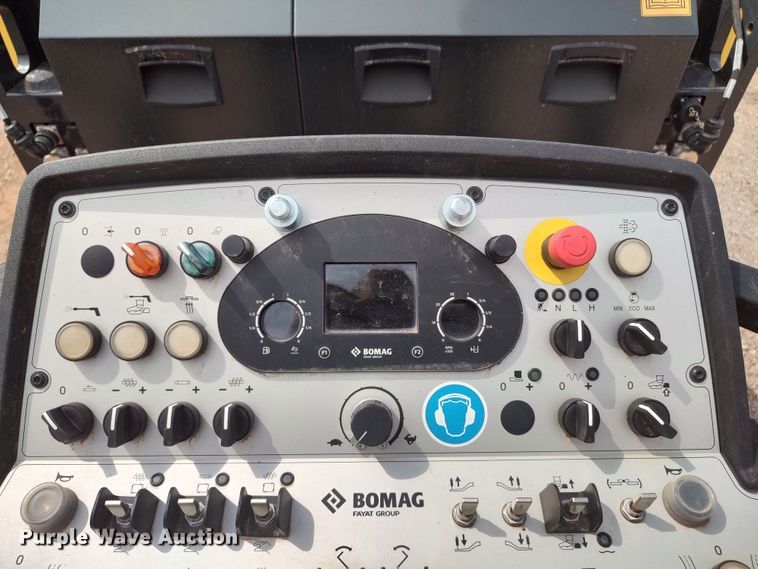 image for item JR9460 2019 Bomag BF200 C-2  paver