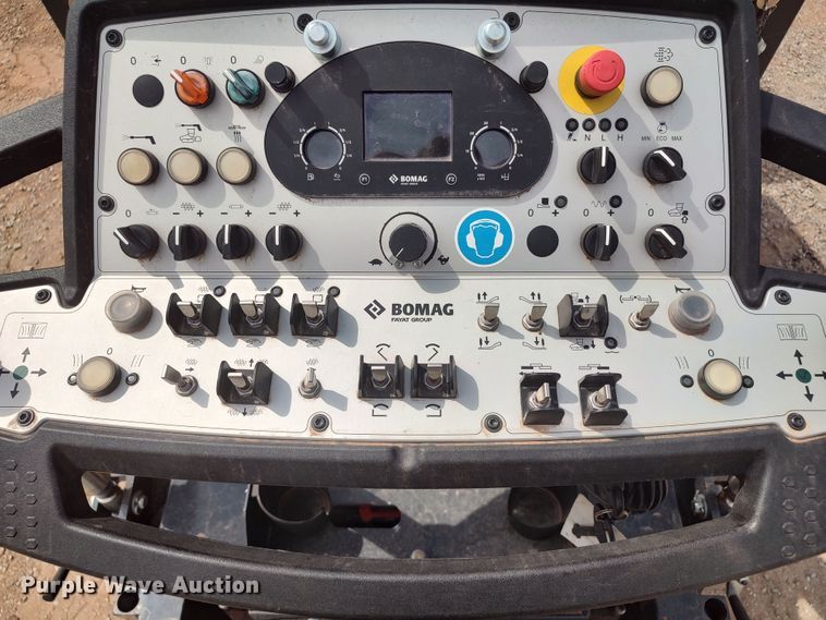 image for item JR9460 2019 Bomag BF200 C-2  paver