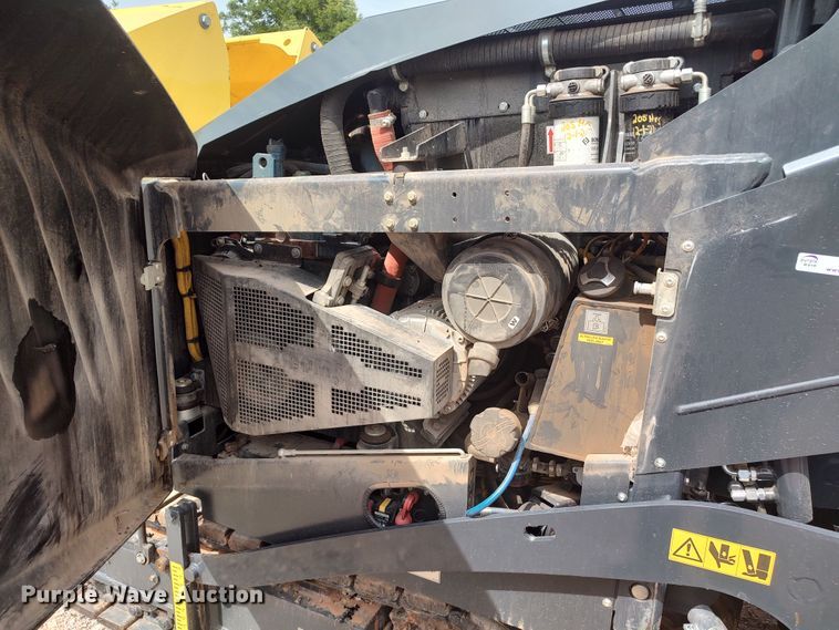 image for item JR9460 2019 Bomag BF200 C-2  paver