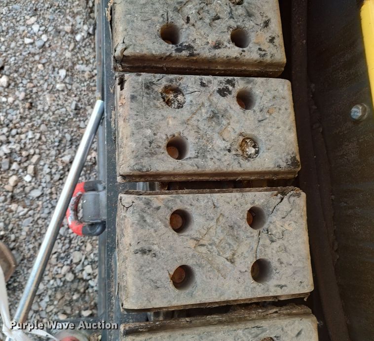 image for item JR9460 2019 Bomag BF200 C-2  paver