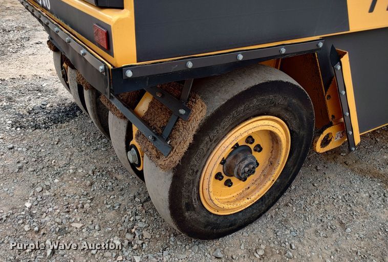 image for item JR9461 2019 Volvo PT125C  pneumatic roller