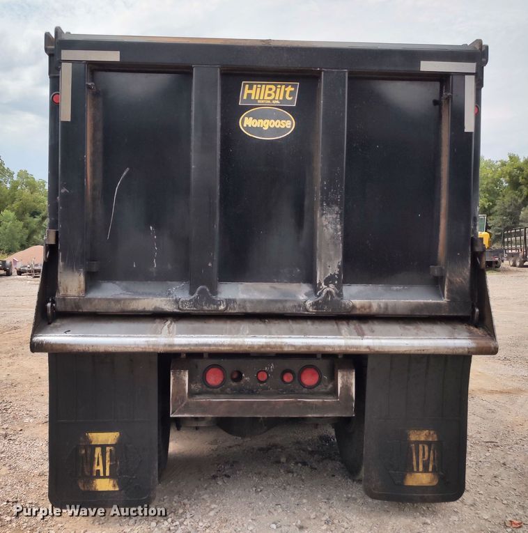 image for item JR9462 2021 Peterbilt 567  dump truck