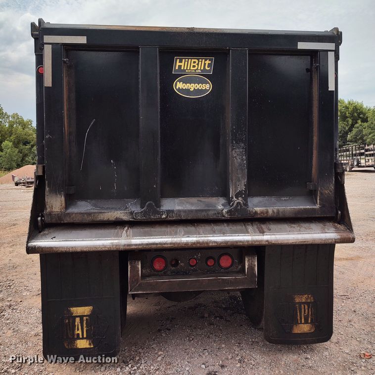 image for item JR9462 2021 Peterbilt 567  dump truck