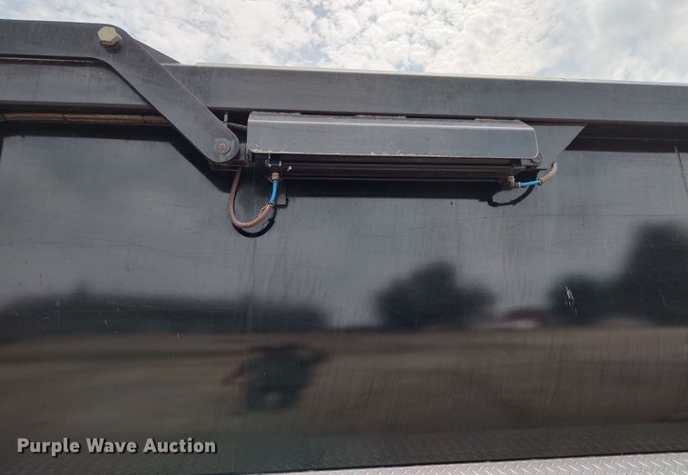 image for item JR9462 2021 Peterbilt 567  dump truck