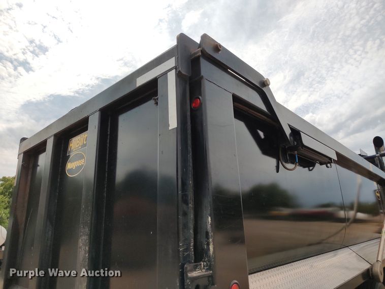 image for item JR9462 2021 Peterbilt 567  dump truck