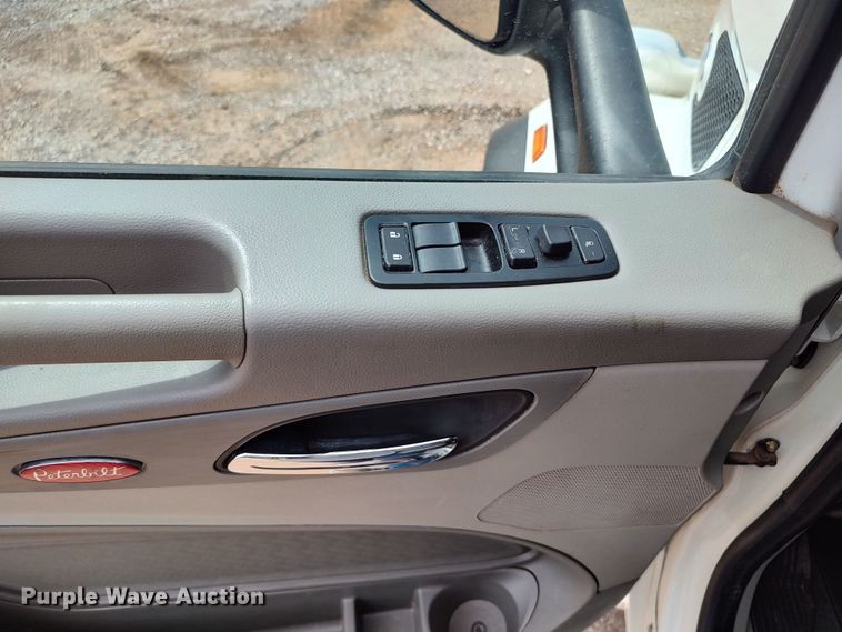 image for item JR9462 2021 Peterbilt 567  dump truck