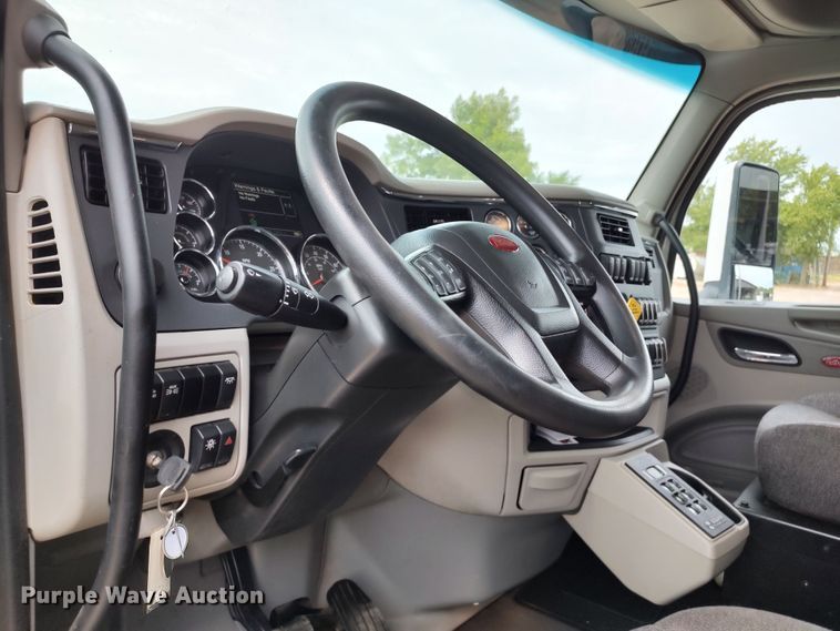 image for item JR9462 2021 Peterbilt 567  dump truck