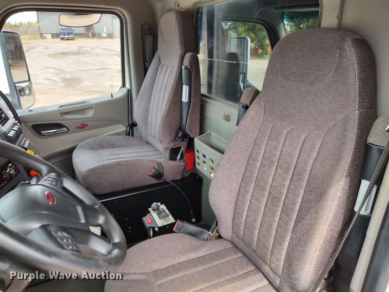 image for item JR9462 2021 Peterbilt 567  dump truck