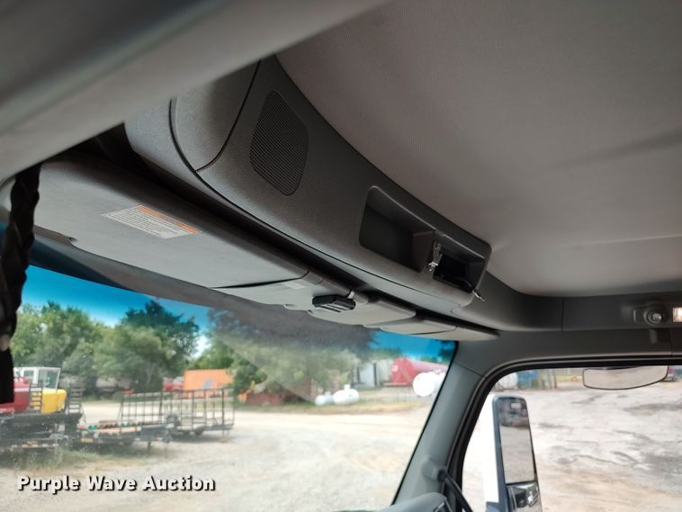 image for item JR9462 2021 Peterbilt 567  dump truck