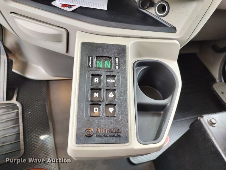 image for item JR9462 2021 Peterbilt 567  dump truck