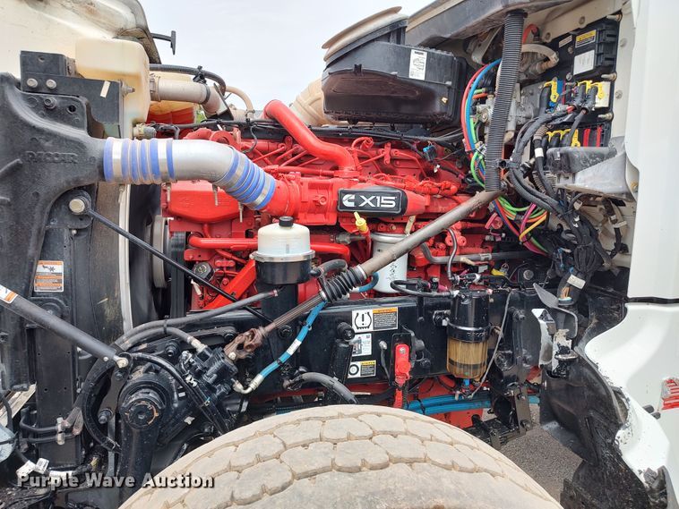 image for item JR9462 2021 Peterbilt 567  dump truck