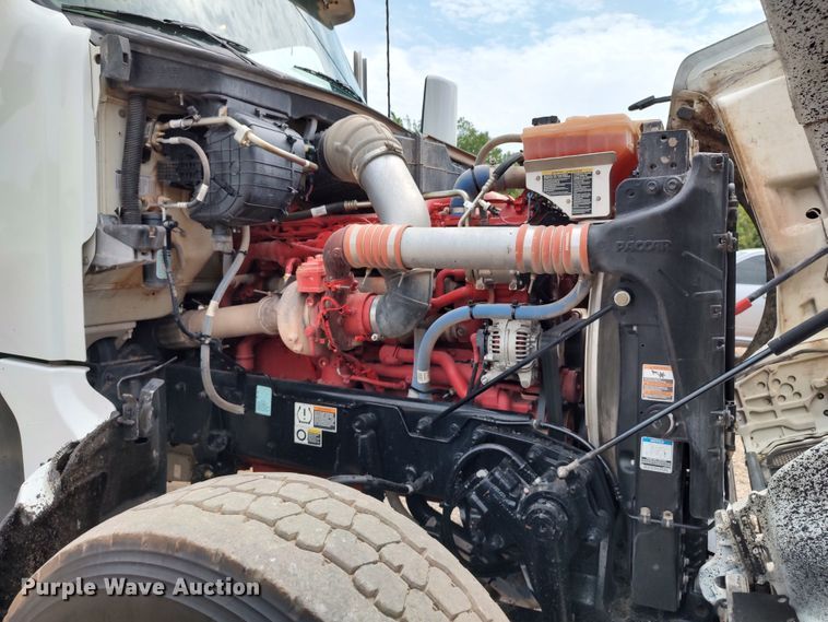 image for item JR9462 2021 Peterbilt 567  dump truck