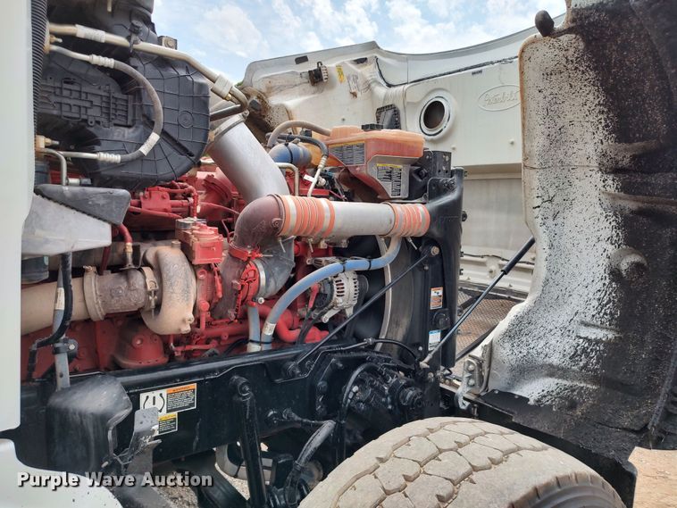 image for item JR9462 2021 Peterbilt 567  dump truck