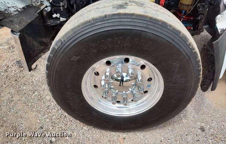 image for item JR9462 2021 Peterbilt 567  dump truck