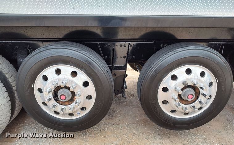 image for item JR9462 2021 Peterbilt 567  dump truck