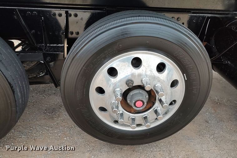 image for item JR9462 2021 Peterbilt 567  dump truck