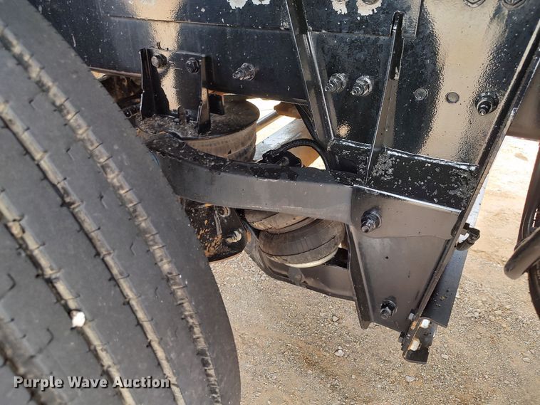 image for item JR9462 2021 Peterbilt 567  dump truck