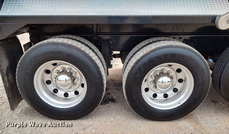 image for item JR9462 2021 Peterbilt 567  dump truck