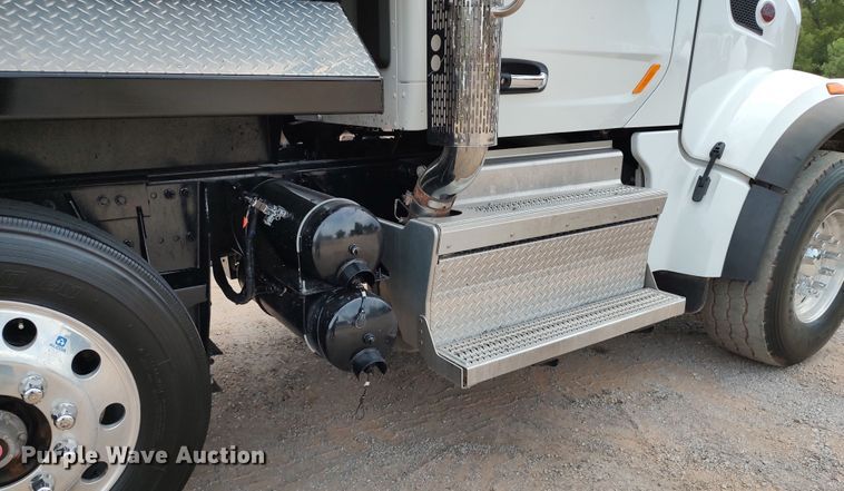 image for item JR9463 2021 Peterbilt 567  dump truck