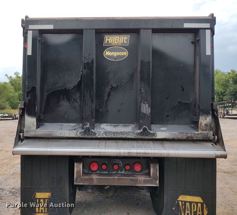 image for item JR9463 2021 Peterbilt 567  dump truck