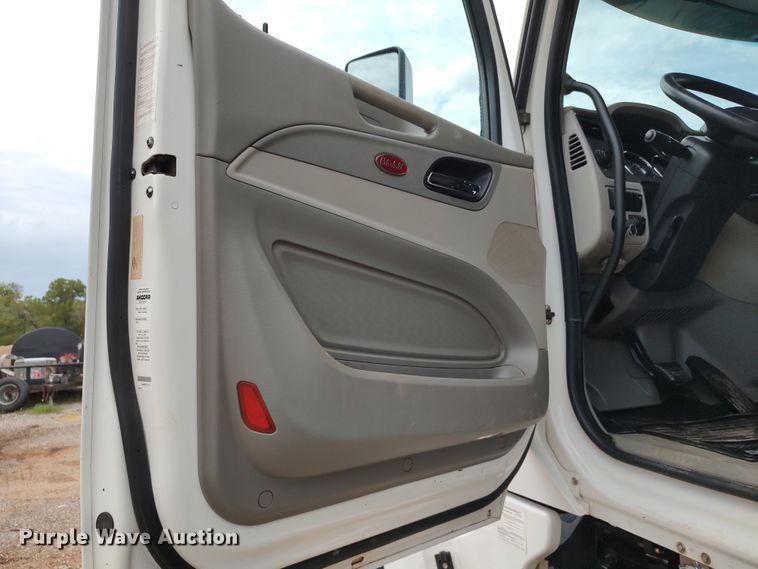 image for item JR9463 2021 Peterbilt 567  dump truck