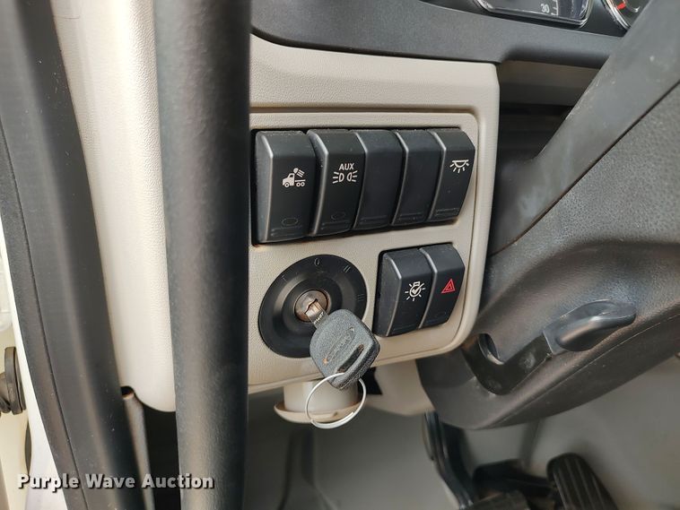 image for item JR9463 2021 Peterbilt 567  dump truck