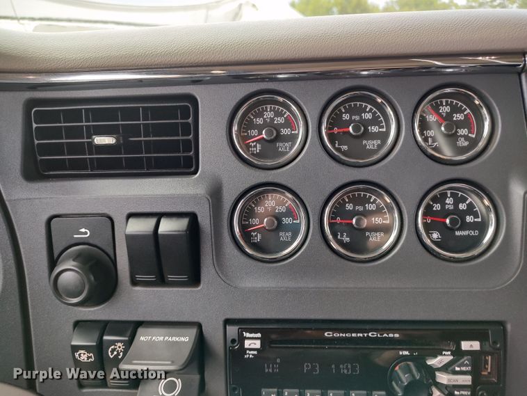 image for item JR9463 2021 Peterbilt 567  dump truck