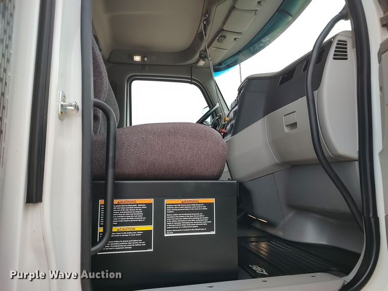 image for item JR9463 2021 Peterbilt 567  dump truck