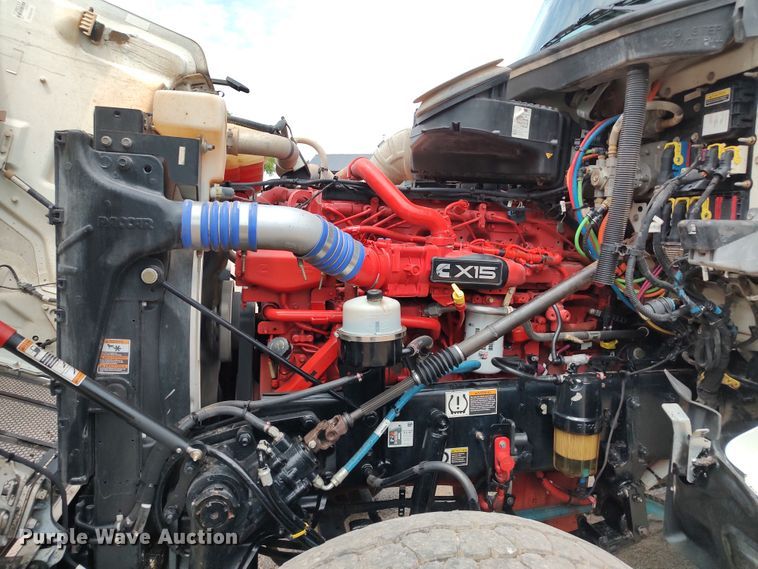 image for item JR9463 2021 Peterbilt 567  dump truck