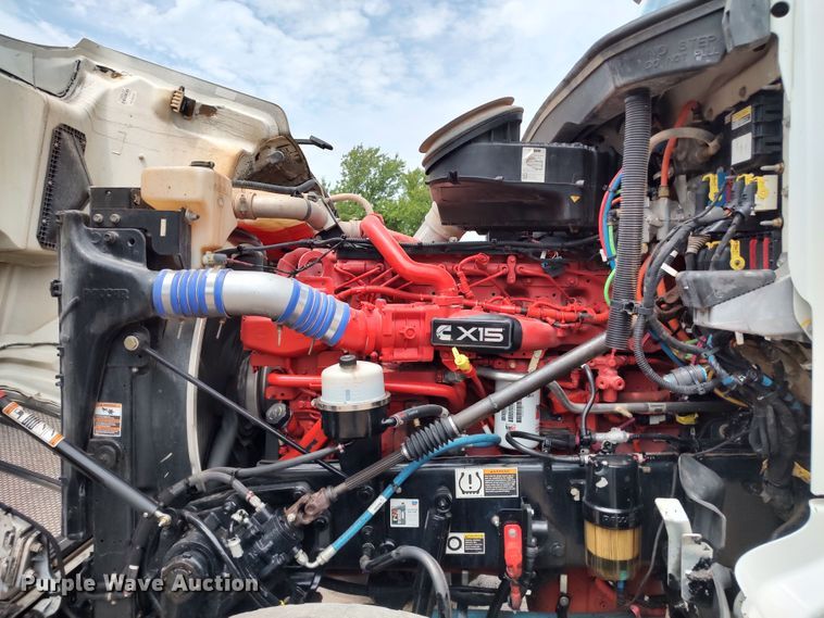 image for item JR9463 2021 Peterbilt 567  dump truck