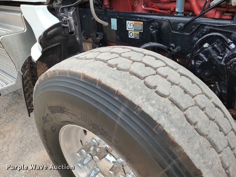 image for item JR9463 2021 Peterbilt 567  dump truck