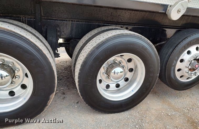 image for item JR9463 2021 Peterbilt 567  dump truck