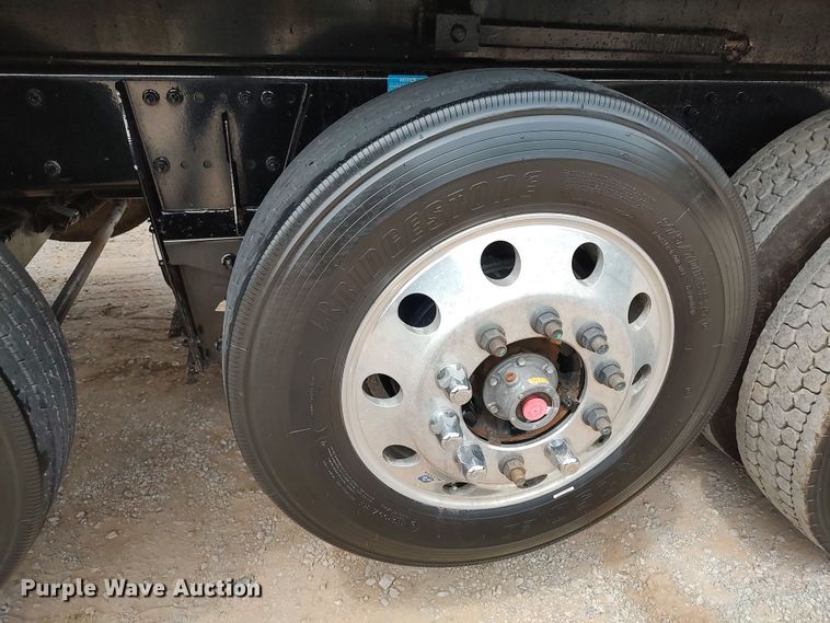 image for item JR9463 2021 Peterbilt 567  dump truck