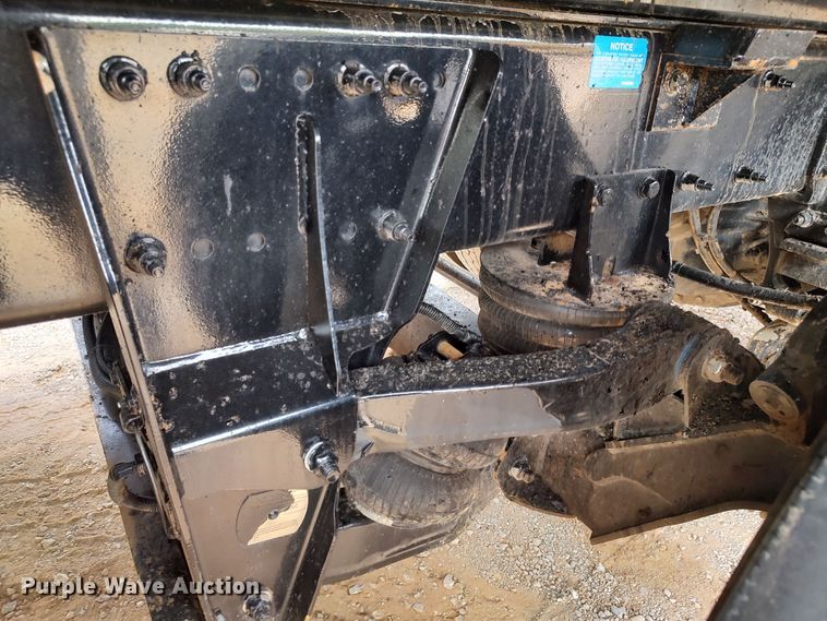 image for item JR9463 2021 Peterbilt 567  dump truck