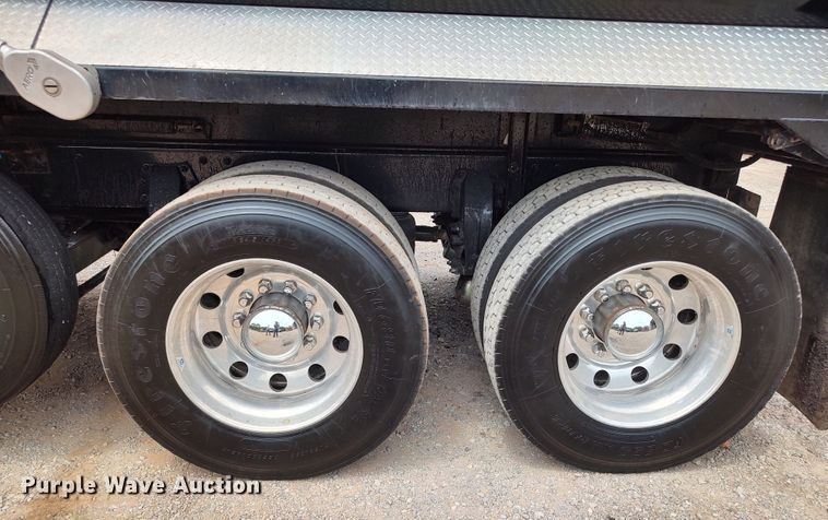 image for item JR9463 2021 Peterbilt 567  dump truck