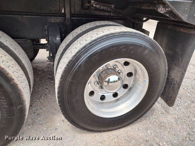 image for item JR9463 2021 Peterbilt 567  dump truck