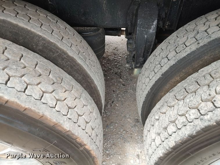 image for item JR9463 2021 Peterbilt 567  dump truck