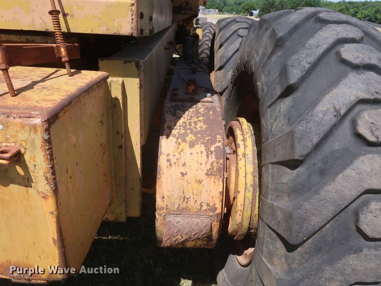 image for item JR9468 1972 Galion T500A  rigid frame motor grader