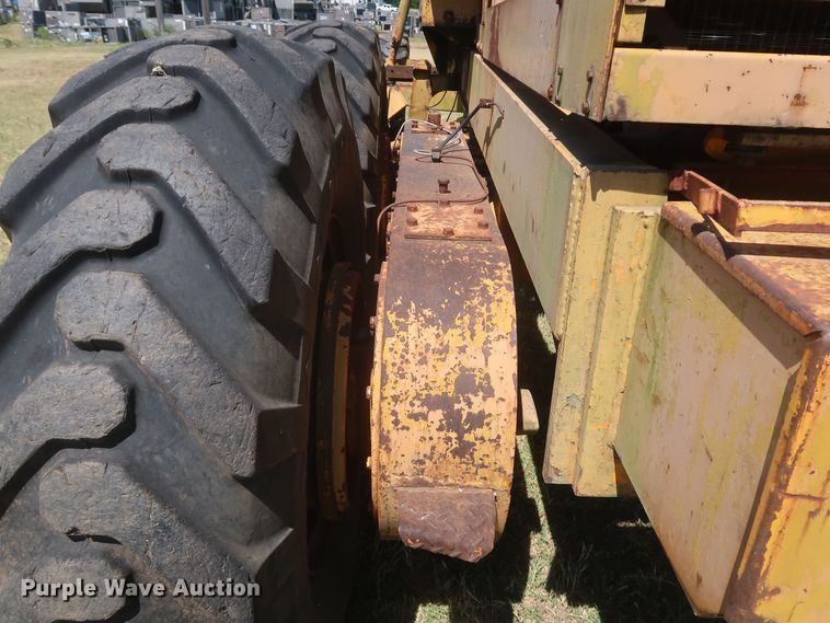 image for item JR9468 1972 Galion T500A  rigid frame motor grader