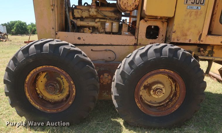 image for item JR9468 1972 Galion T500A  rigid frame motor grader