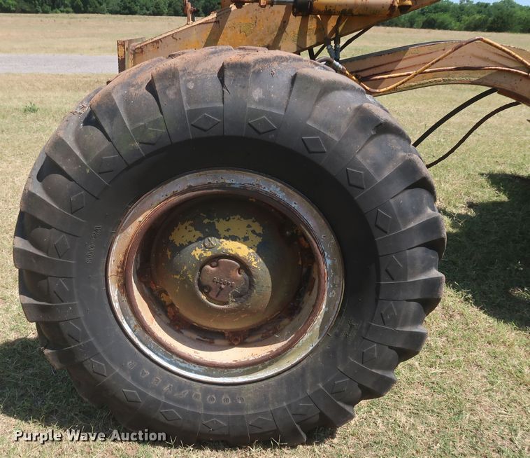 image for item JR9468 1972 Galion T500A  rigid frame motor grader