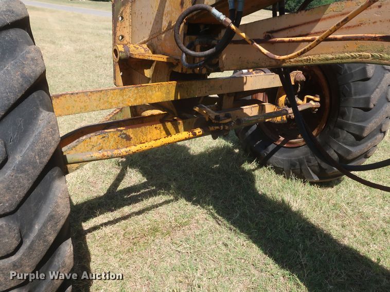 image for item JR9468 1972 Galion T500A  rigid frame motor grader